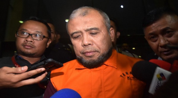 Suap Hakim MK, Legitimasi Putusan MK Dipertaruhkan Suap Hakim MK, Legitimasi Putusan MK Dipertaruhkan