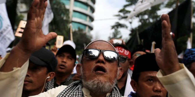 (English) Is Indonesia teetering toward theocracy? (English) Is Indonesia teetering toward theocracy?
