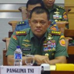 Panglima TNI Jenderal TNI Gatot Nurmantyo sebelum rapat kerja dengan Komisi I DPR, Senin (6/2/2017). Foto: KOMPAS.com/Nabilla Tashandra.